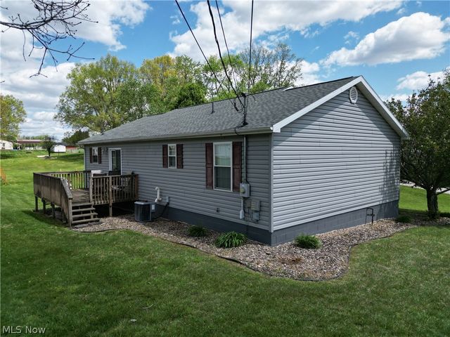 33 Balderson Drive, Washington, WV 26181