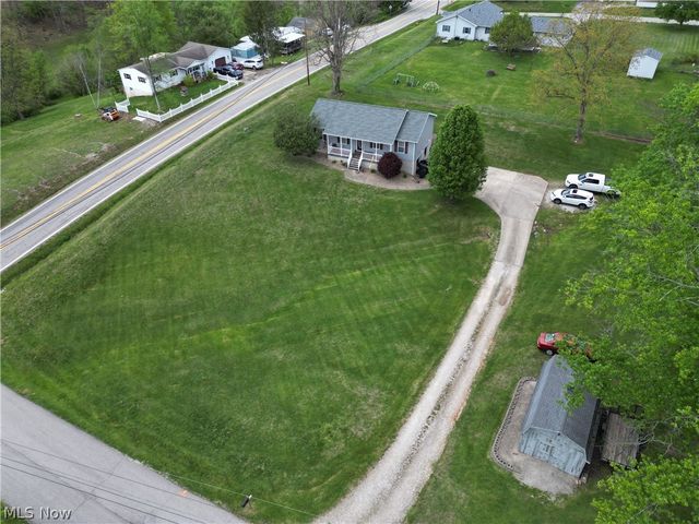 33 Balderson Drive, Washington, WV 26181