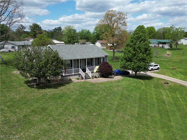 33 Balderson Drive, Washington, WV 26181