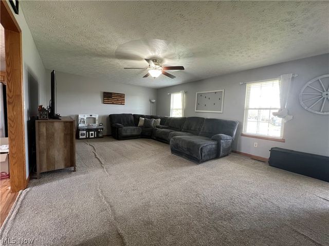 33 Balderson Drive, Washington, WV 26181