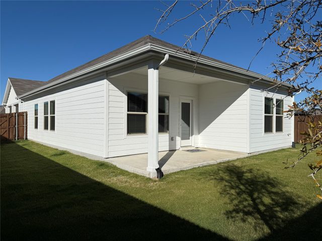 1168 Yucca Avenue, Lavon, TX 75166