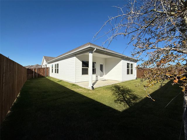 1168 Yucca Avenue, Lavon, TX 75166