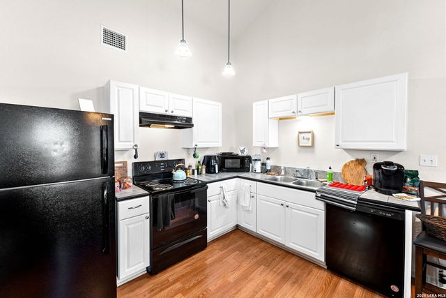 289 Chaparral Dr, Bandera, TX 78003