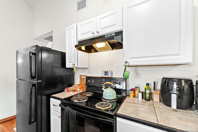 289 Chaparral Dr, Bandera, TX 78003