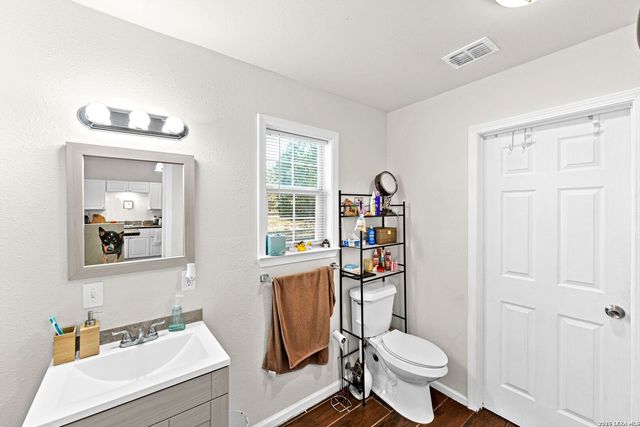 289 Chaparral Dr, Bandera, TX 78003