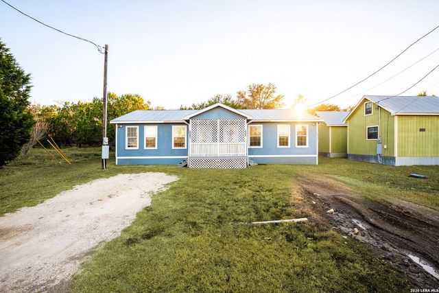 289 Chaparral Dr, Bandera, TX 78003