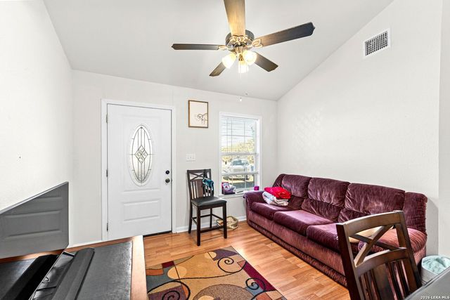 289 Chaparral Dr, Bandera, TX 78003