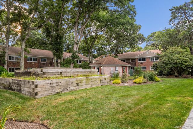 40 W 4th Street 60, Patchogue, NY 11772
