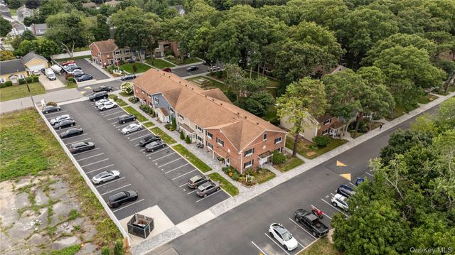 40 W 4th Street 60, Patchogue, NY 11772