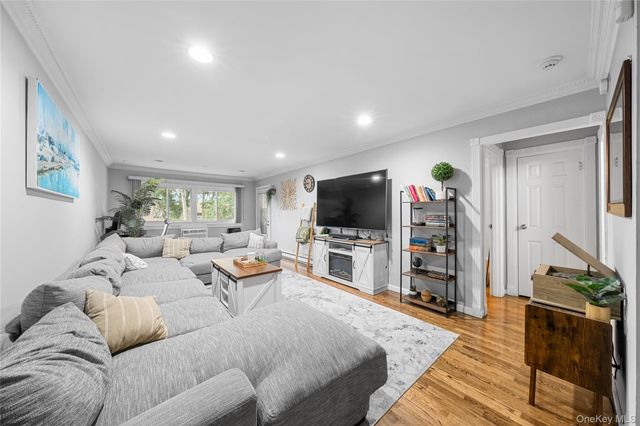 40 W 4th Street 60, Patchogue, NY 11772