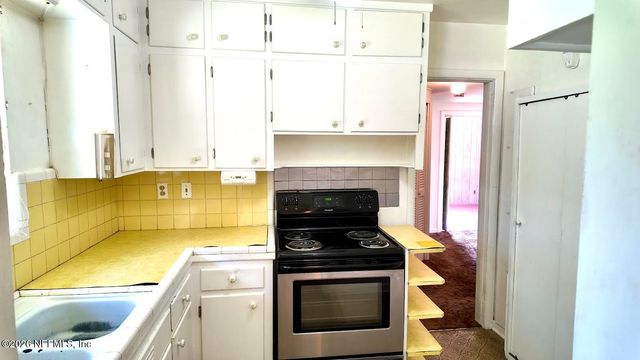 7109 HALLOCK Street, Jacksonville, FL 32211