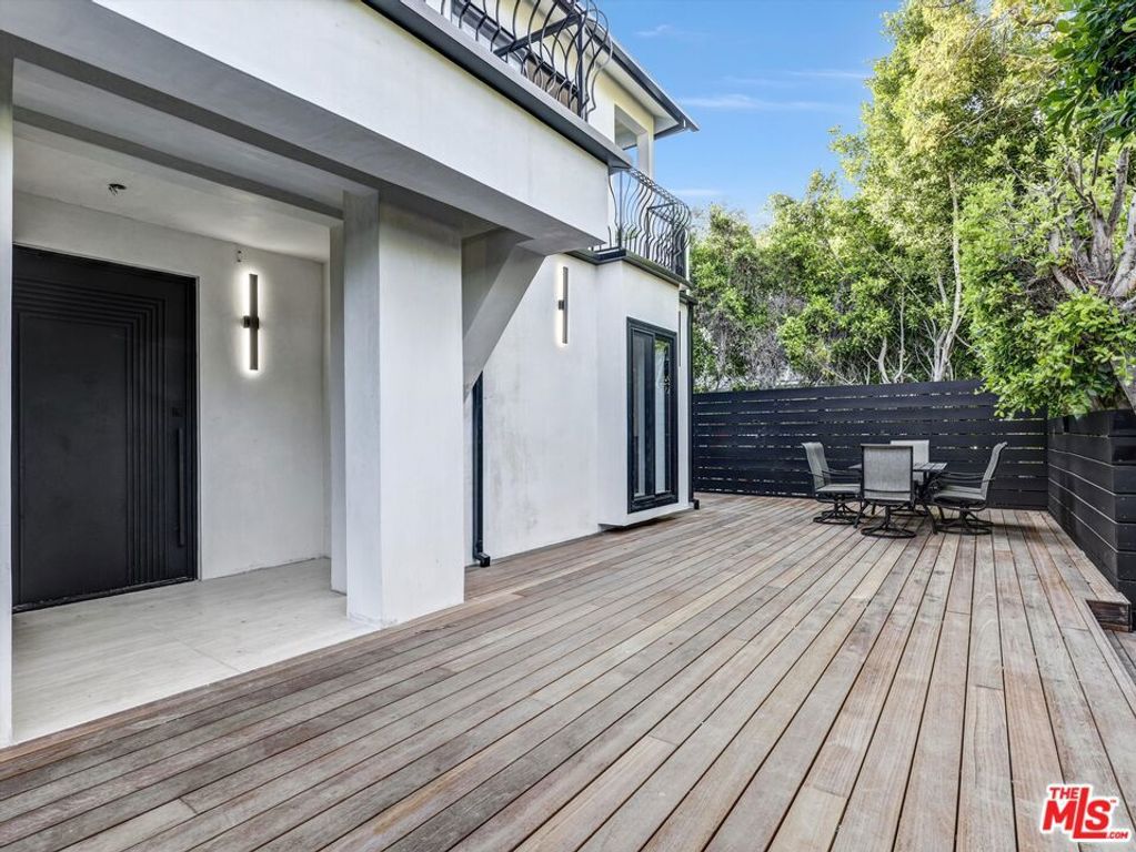 3943 Wade Street, Los Angeles, CA 90066 — photo 3