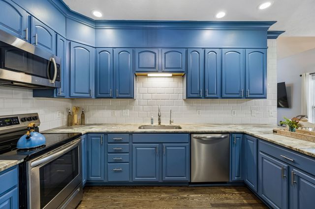 3918 Rowland Rd, Murfreesboro, TN 37128