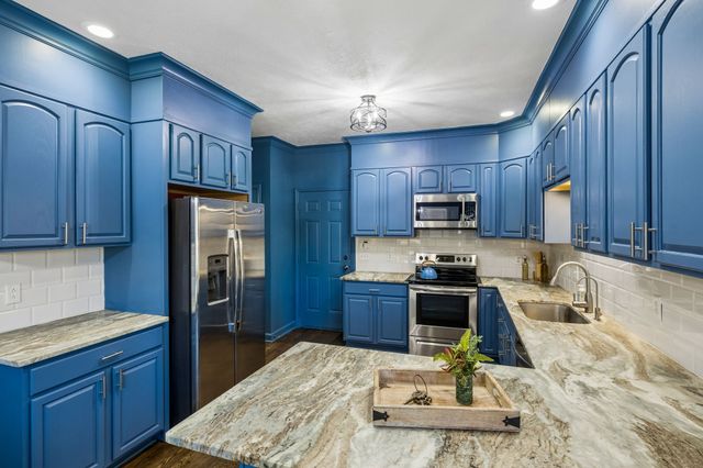 3918 Rowland Rd, Murfreesboro, TN 37128