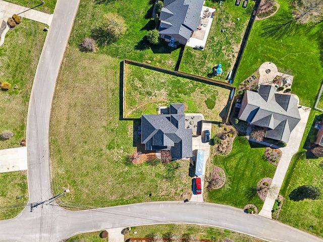 3918 Rowland Rd, Murfreesboro, TN 37128