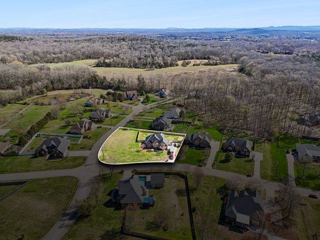 3918 Rowland Rd, Murfreesboro, TN 37128