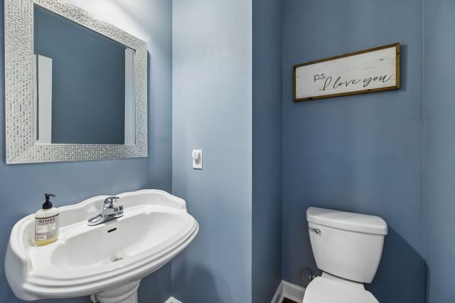 3918 Rowland Rd, Murfreesboro, TN 37128