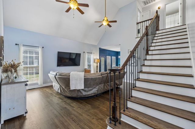 3918 Rowland Rd, Murfreesboro, TN 37128