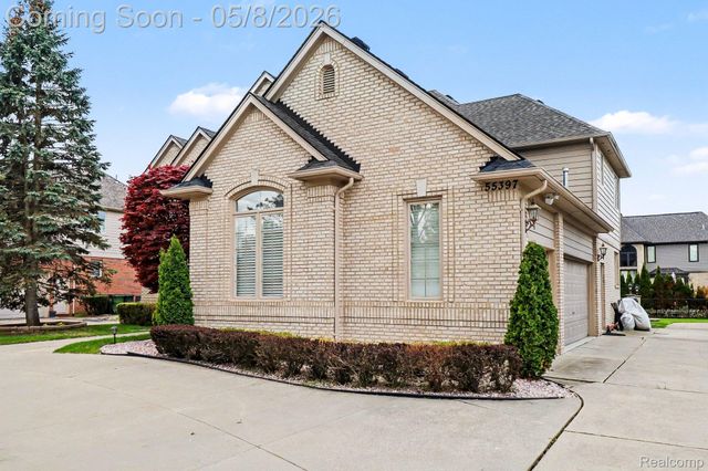 55397 Apple Lane, Shelby Charter Township, MI 48316