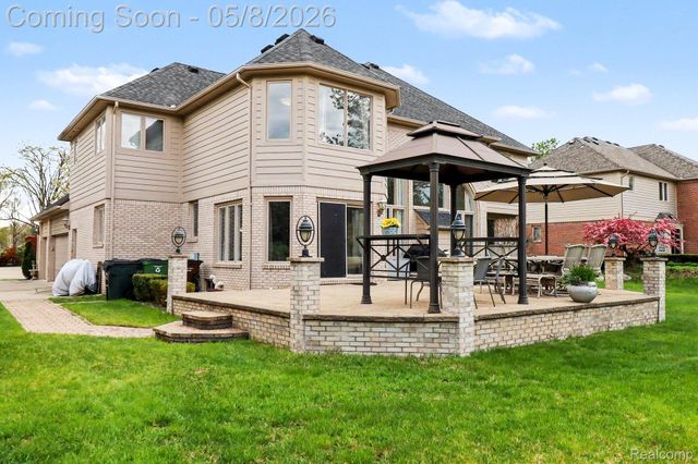 55397 Apple Lane, Shelby Charter Township, MI 48316