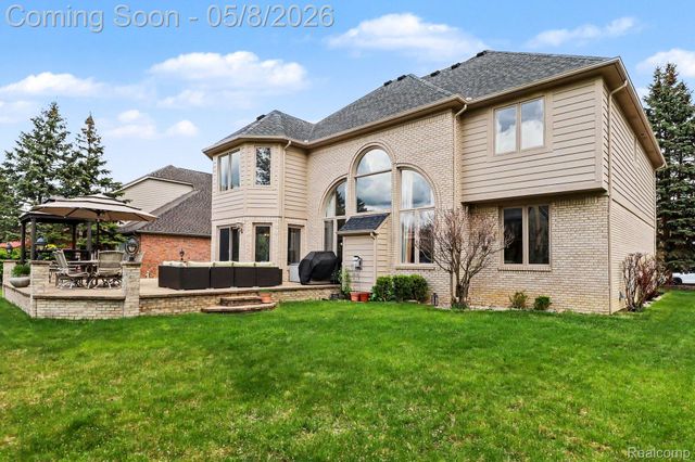 55397 Apple Lane, Shelby Charter Township, MI 48316