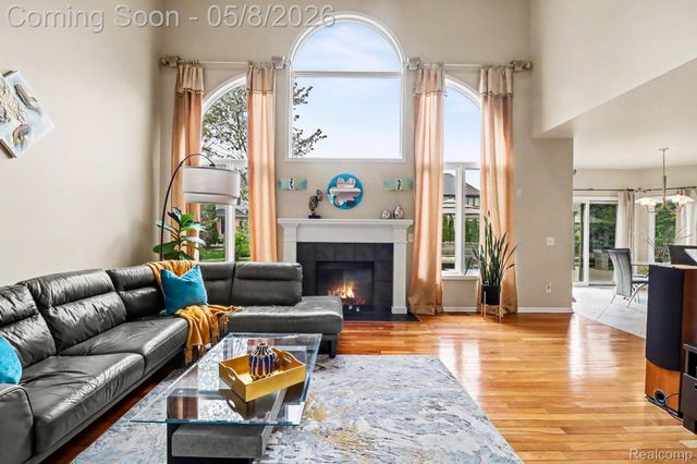 55397 Apple Lane, Shelby Charter Township, MI 48316