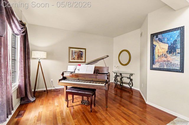 55397 Apple Lane, Shelby Charter Township, MI 48316