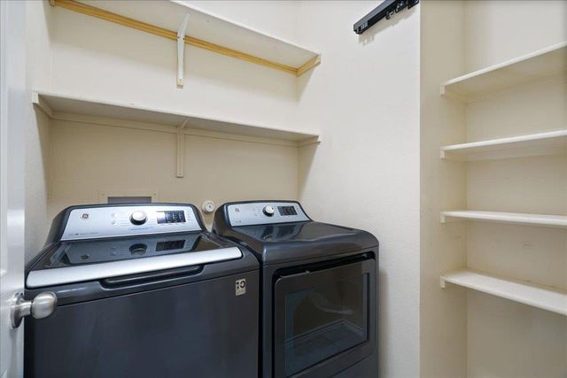 194 Yellowbark ST, Buda, TX 78610