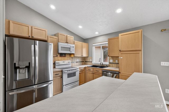 11157 W Red Maple Dr, Boise, ID 83709