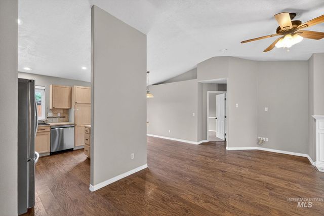 11157 W Red Maple Dr, Boise, ID 83709