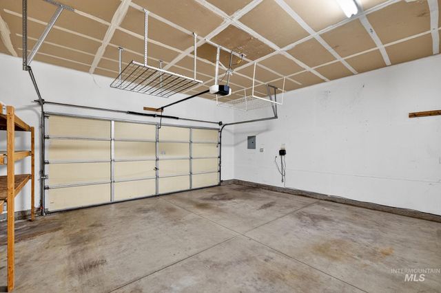 11157 W Red Maple Dr, Boise, ID 83709