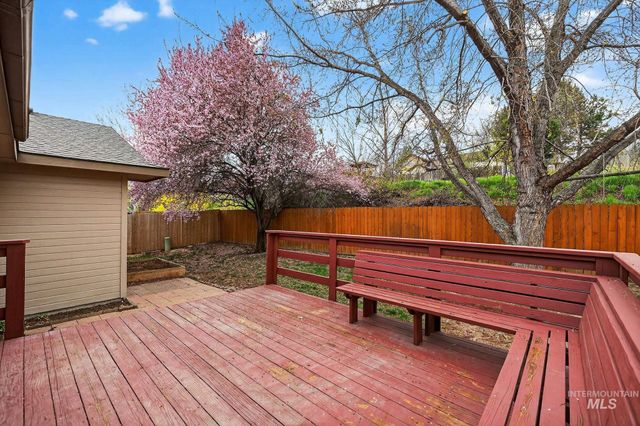 11157 W Red Maple Dr, Boise, ID 83709