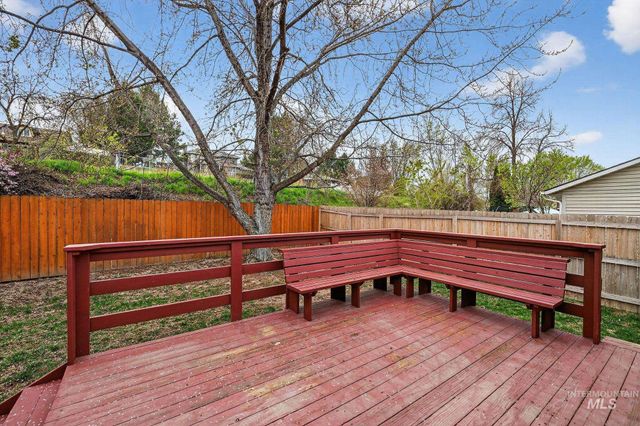 11157 W Red Maple Dr, Boise, ID 83709