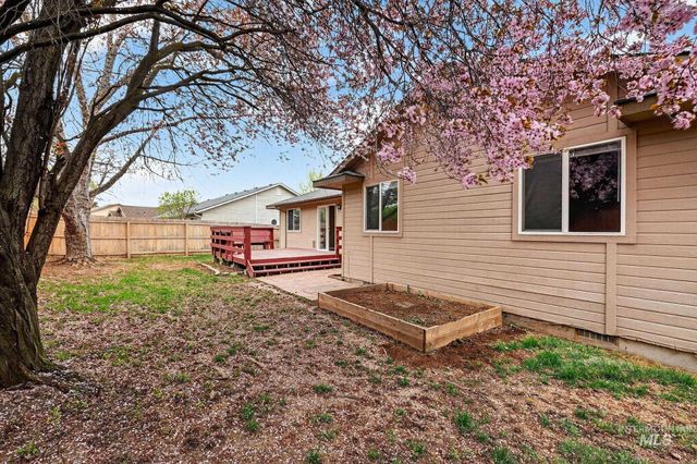 11157 W Red Maple Dr, Boise, ID 83709