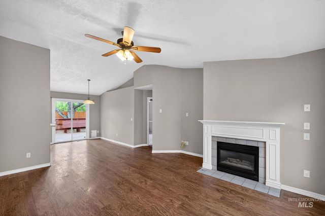 11157 W Red Maple Dr, Boise, ID 83709