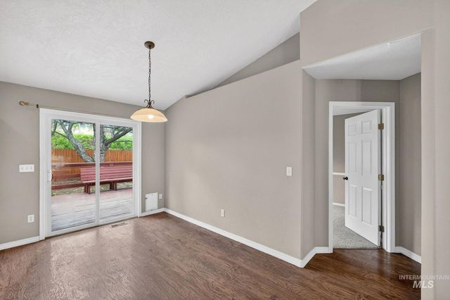 11157 W Red Maple Dr, Boise, ID 83709