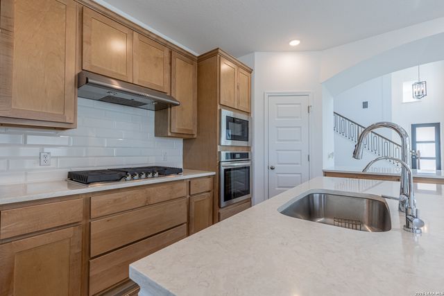 10833 Coppola, San Antonio, TX 78254