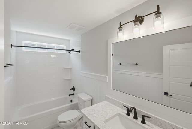 522 White Picket Way, Holly Ridge, NC 28445