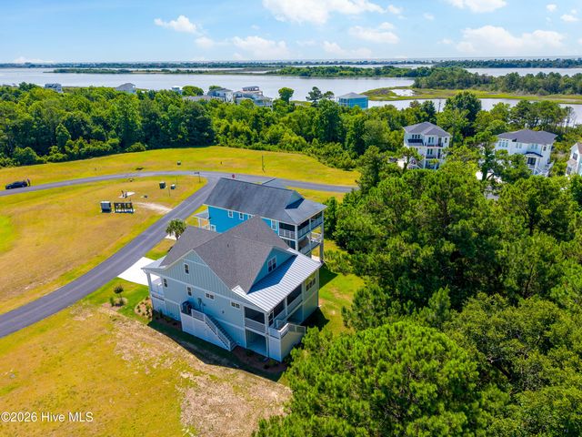 522 White Picket Way, Holly Ridge, NC 28445
