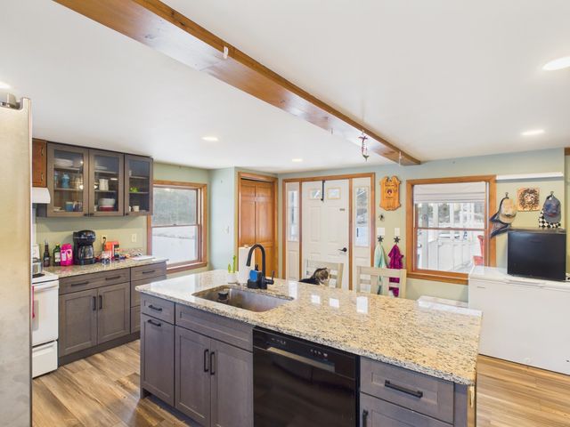 657 New Hampshire Route 12 S, Fitzwilliam, NH 03447