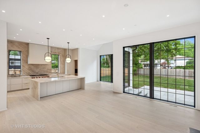 759 Strawberry Hill Drive, Glencoe, IL 60022