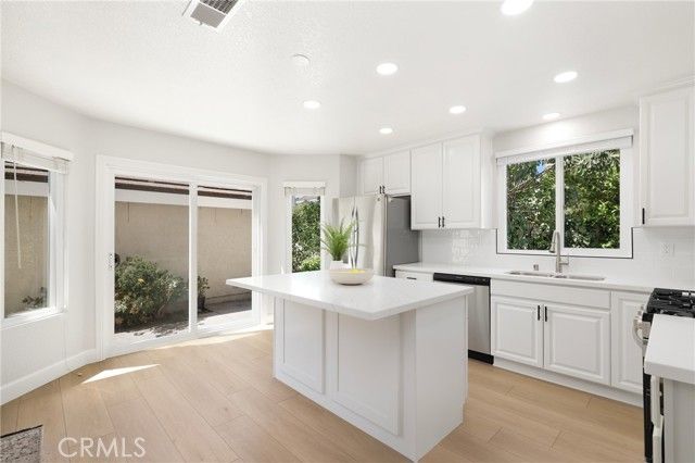 226 Greenmoor, Irvine, CA 92614