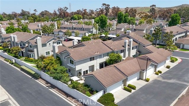 226 Greenmoor, Irvine, CA 92614