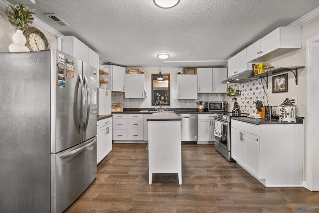 196 Curt Road, New Hope, AL 35760