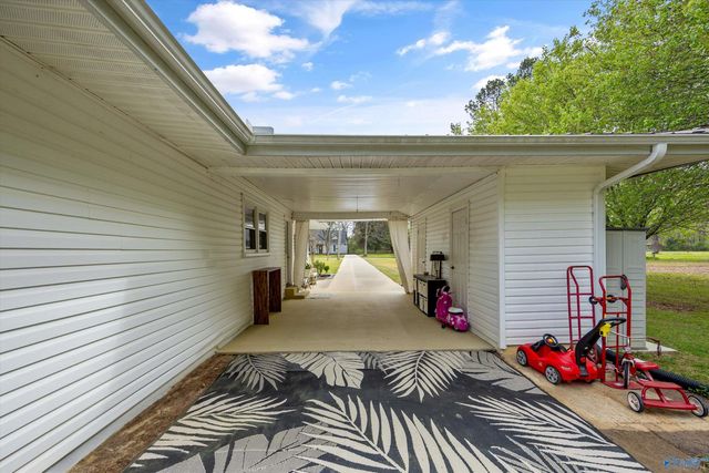 196 Curt Road, New Hope, AL 35760