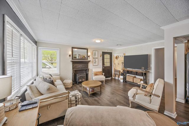 196 Curt Road, New Hope, AL 35760