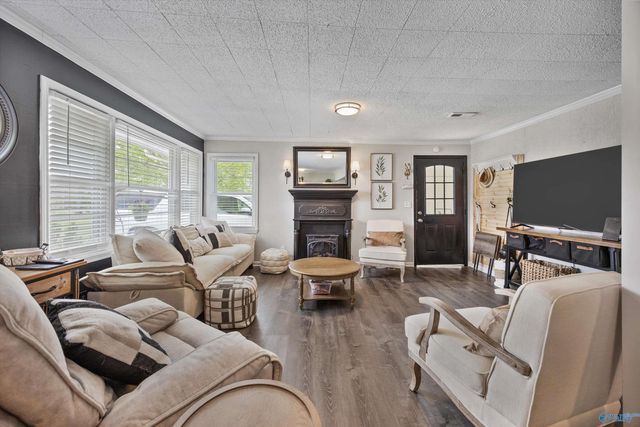 196 Curt Road, New Hope, AL 35760