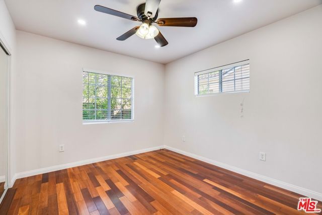 14043 Calvert Street, Van Nuys (los Angeles), CA 91401