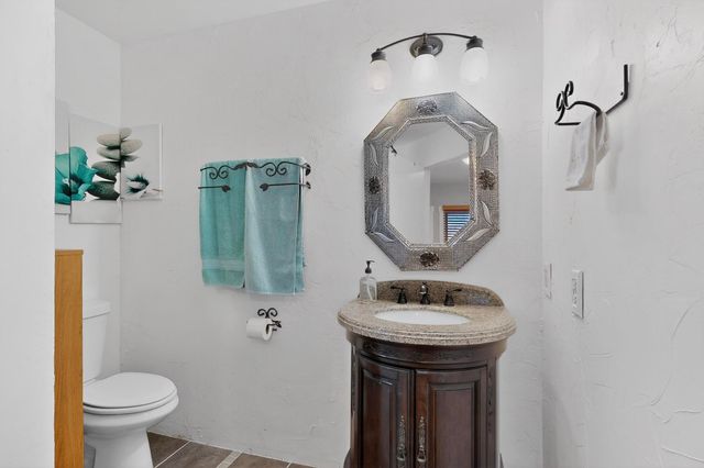 6205 Hannett Avenue NE, Albuquerque, NM 87110