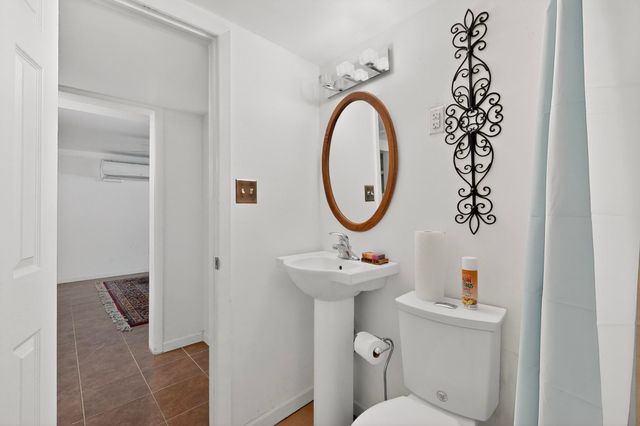 6205 Hannett Avenue NE, Albuquerque, NM 87110